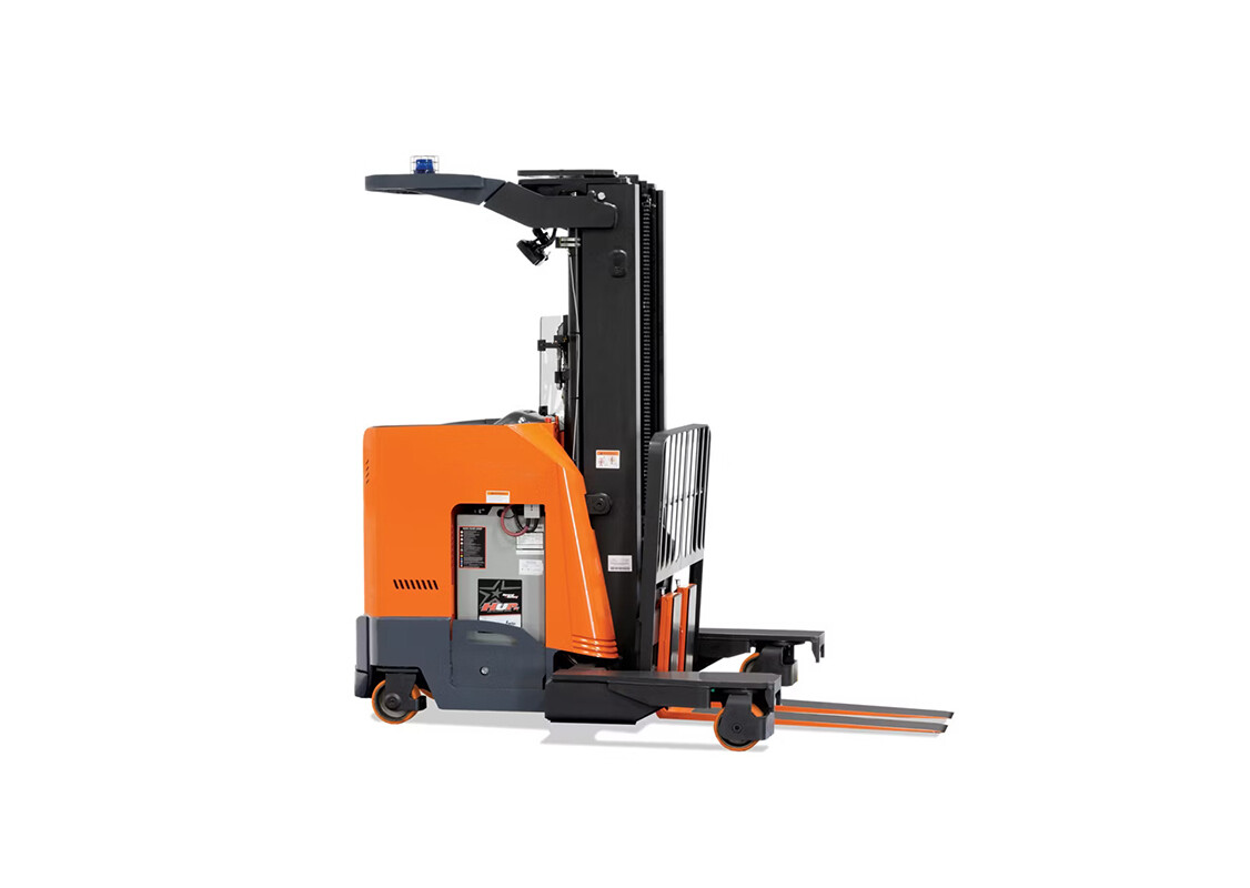 Multi-directional reach trucks
