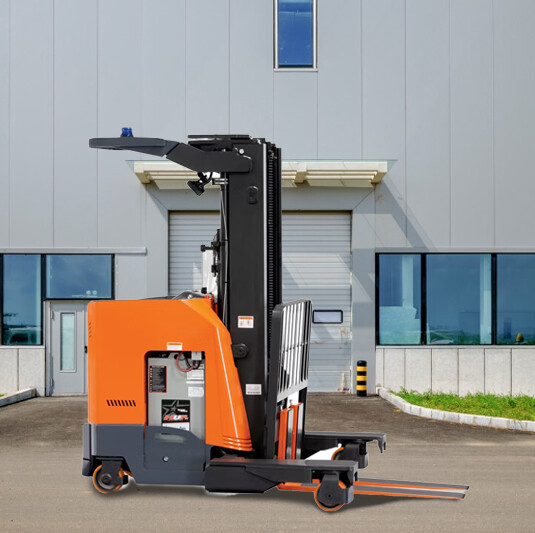 Multi-directional reach trucks