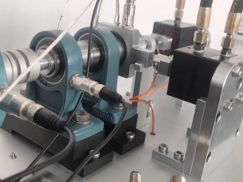 Fatigue life test of ball bearing and roller bearing