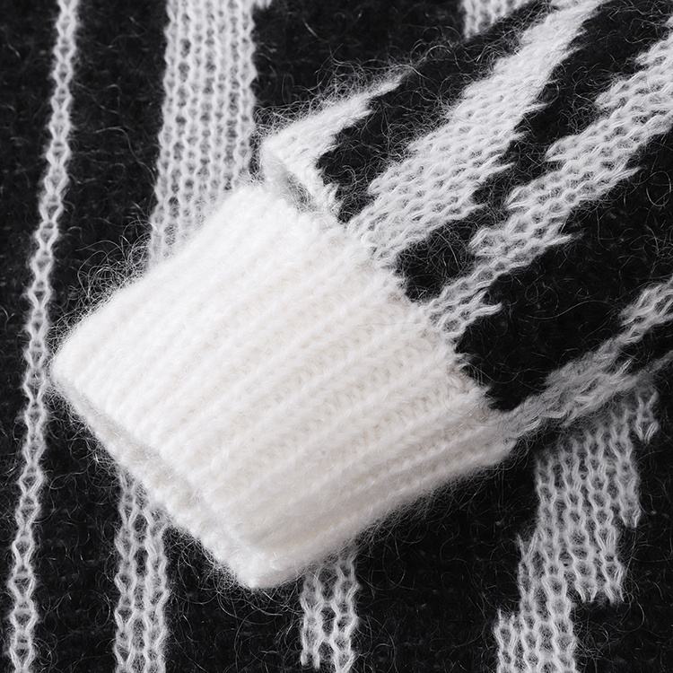 Women Wool Sweater 540