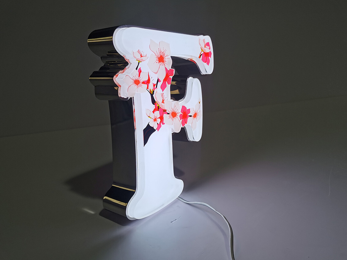 Artistic crystal luminous characters