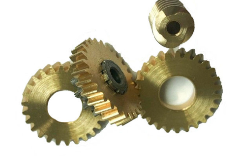 Primary gears, secondary gears, and full-steel gears for electric chain window openers, as well as copper worms. Module: 0.15 - 2.  Outer diameter: 2 - 120 mm.
