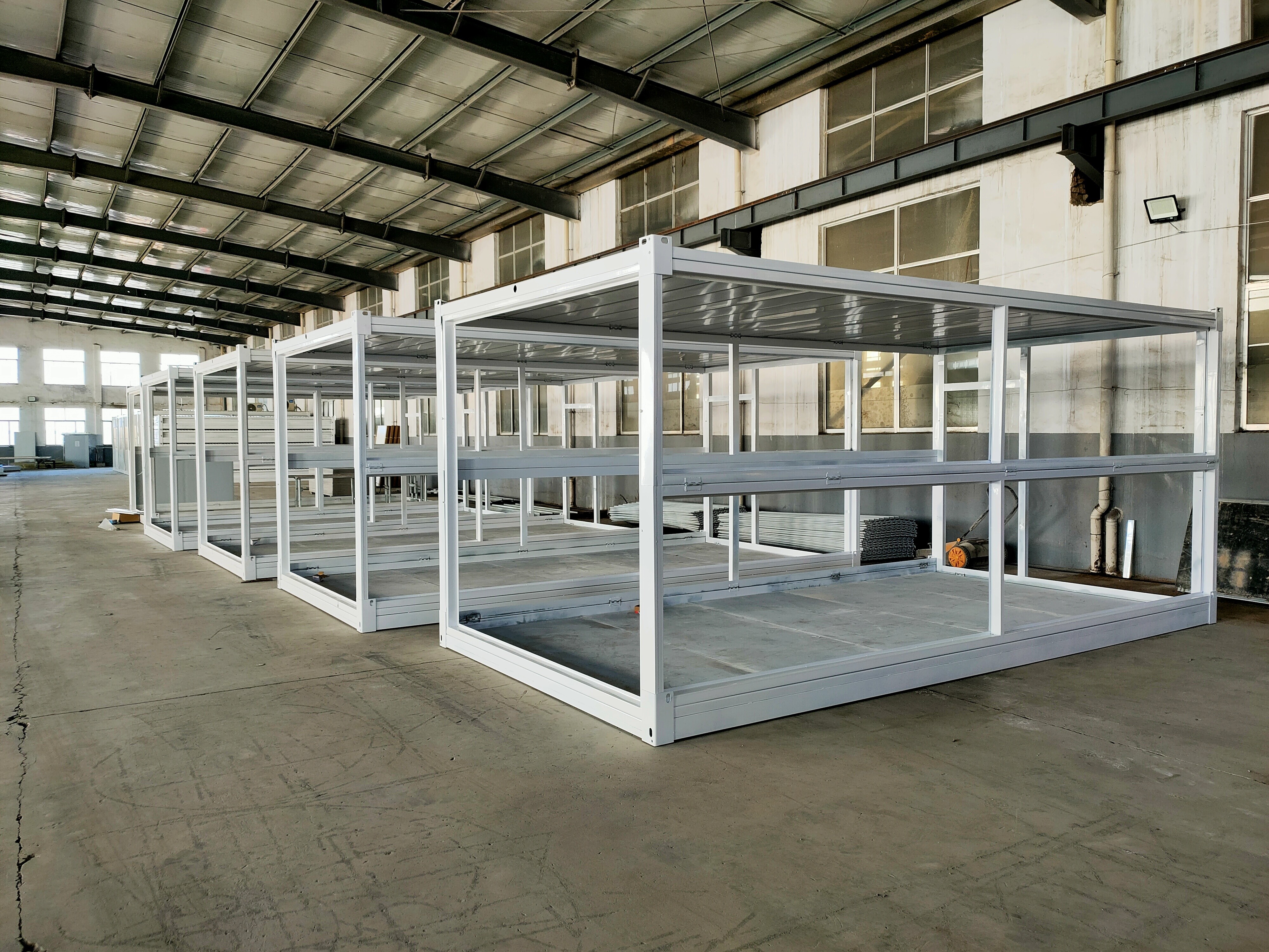 X-Shaped Folding Container