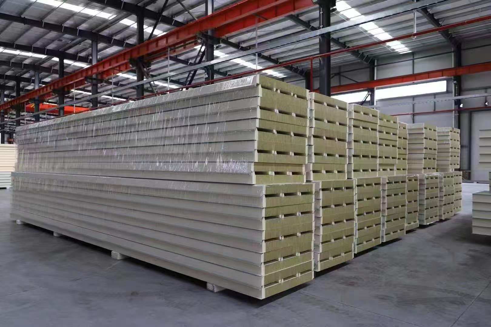 Polyurethane rock wool insulation board