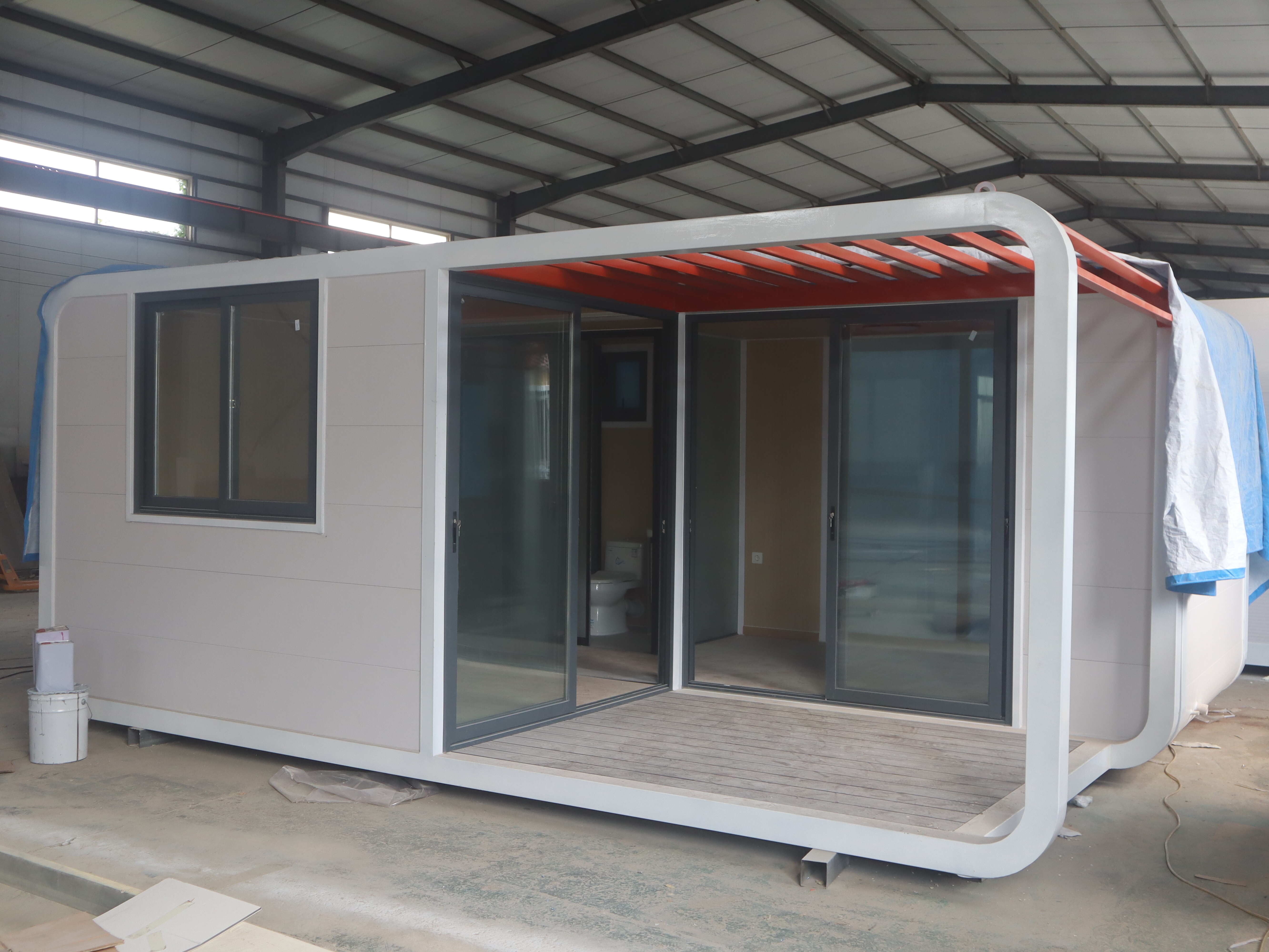 Apple Cabin/ Capsule Cabin