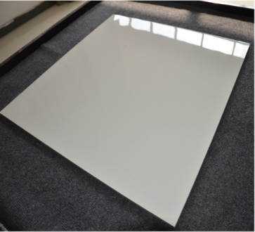 Polished porcelain tiles 