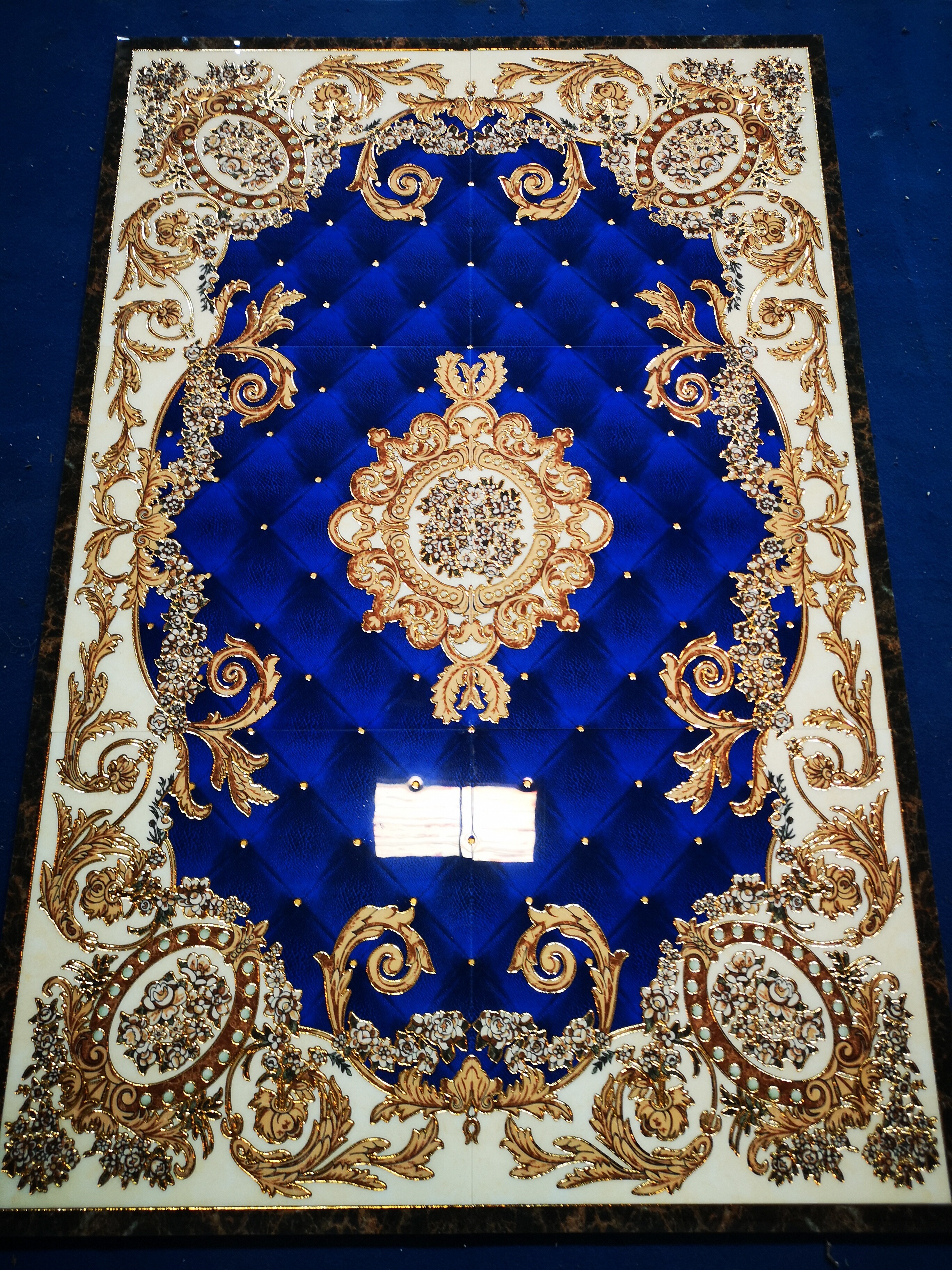 Golden carpet porcelain tiles 