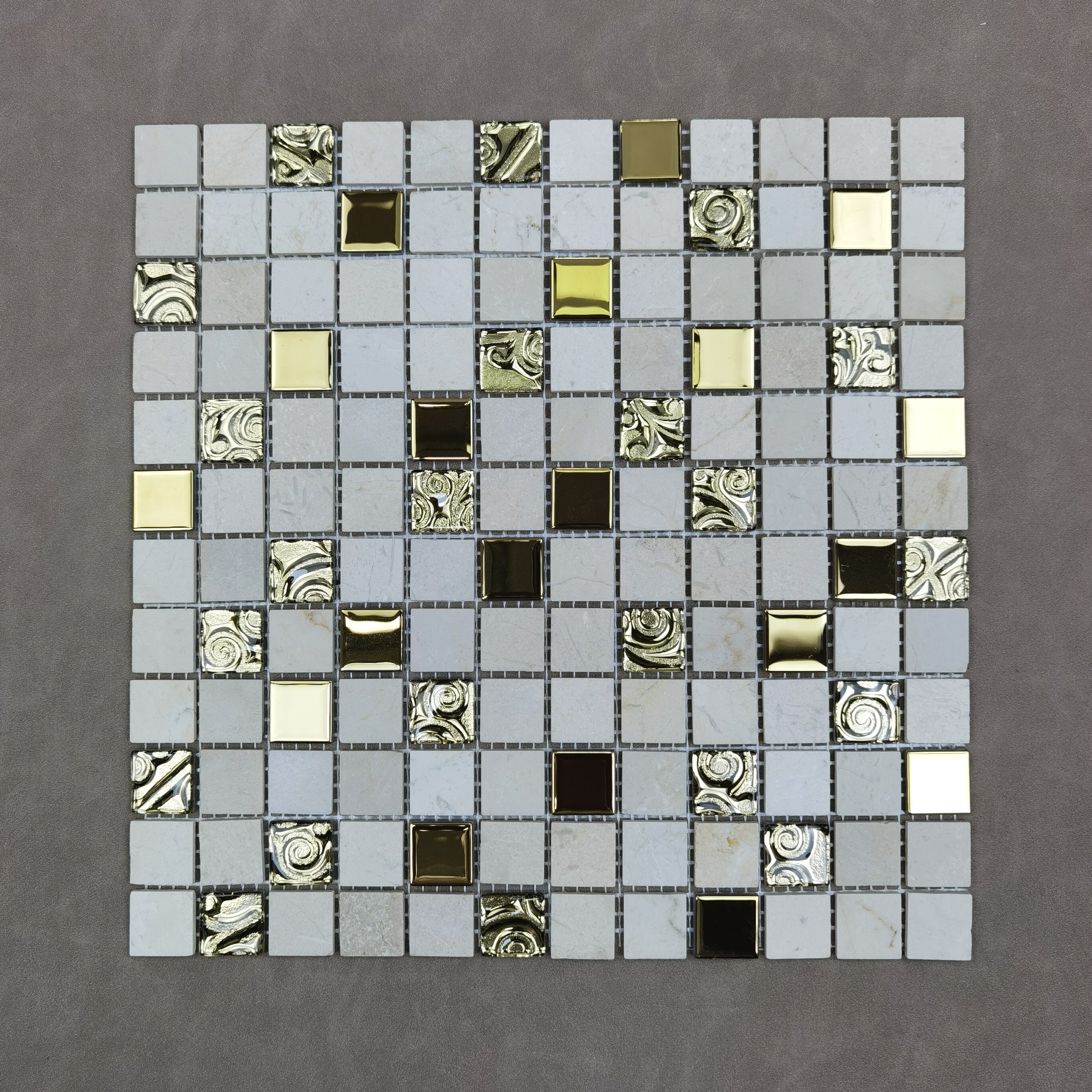 Electroplated mosaic mosaic tiles 
