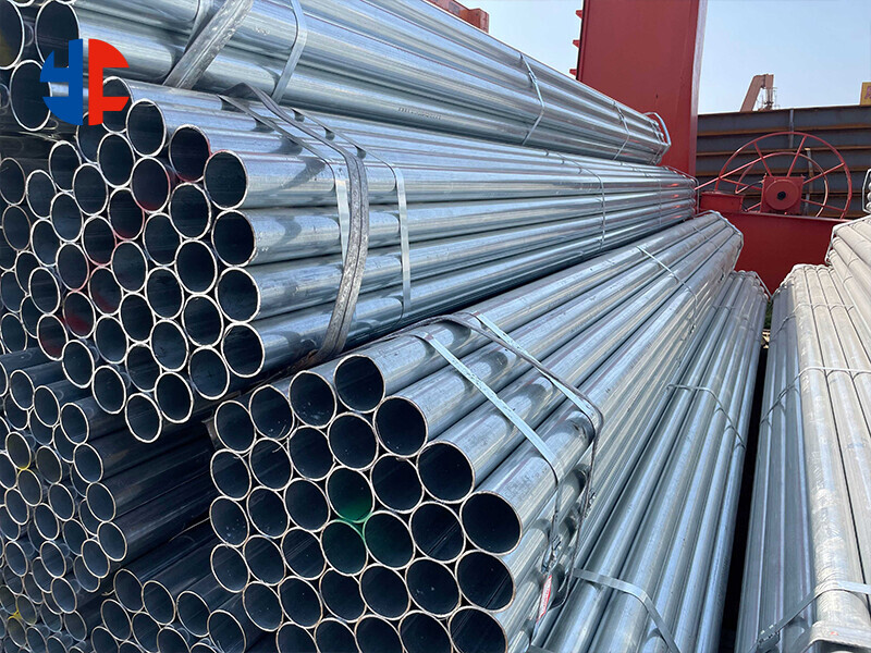 hot dipped galvanized mild carbon seamless steel iron pipe hot dipped galvanized mild carbon seamless steel iron pipe