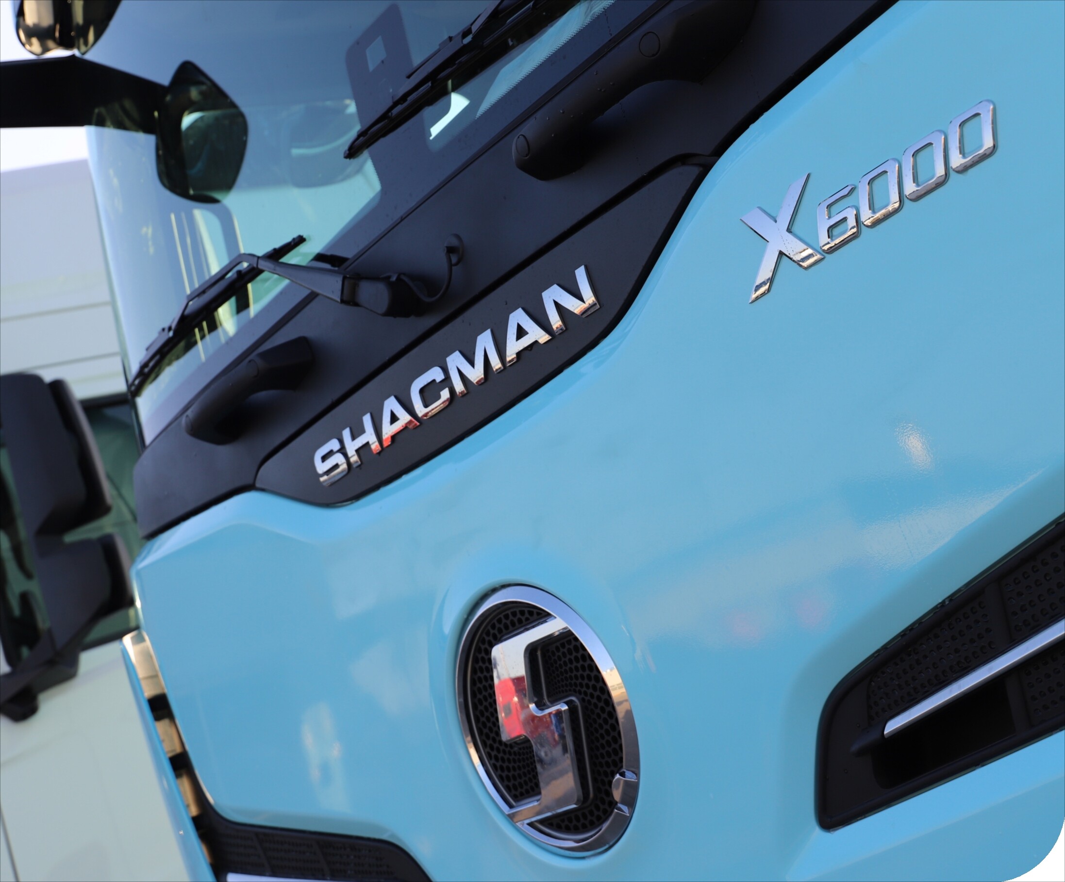 5 Reasons Why SHACMAN Trucks Dominate the Global Heavy-Duty Market