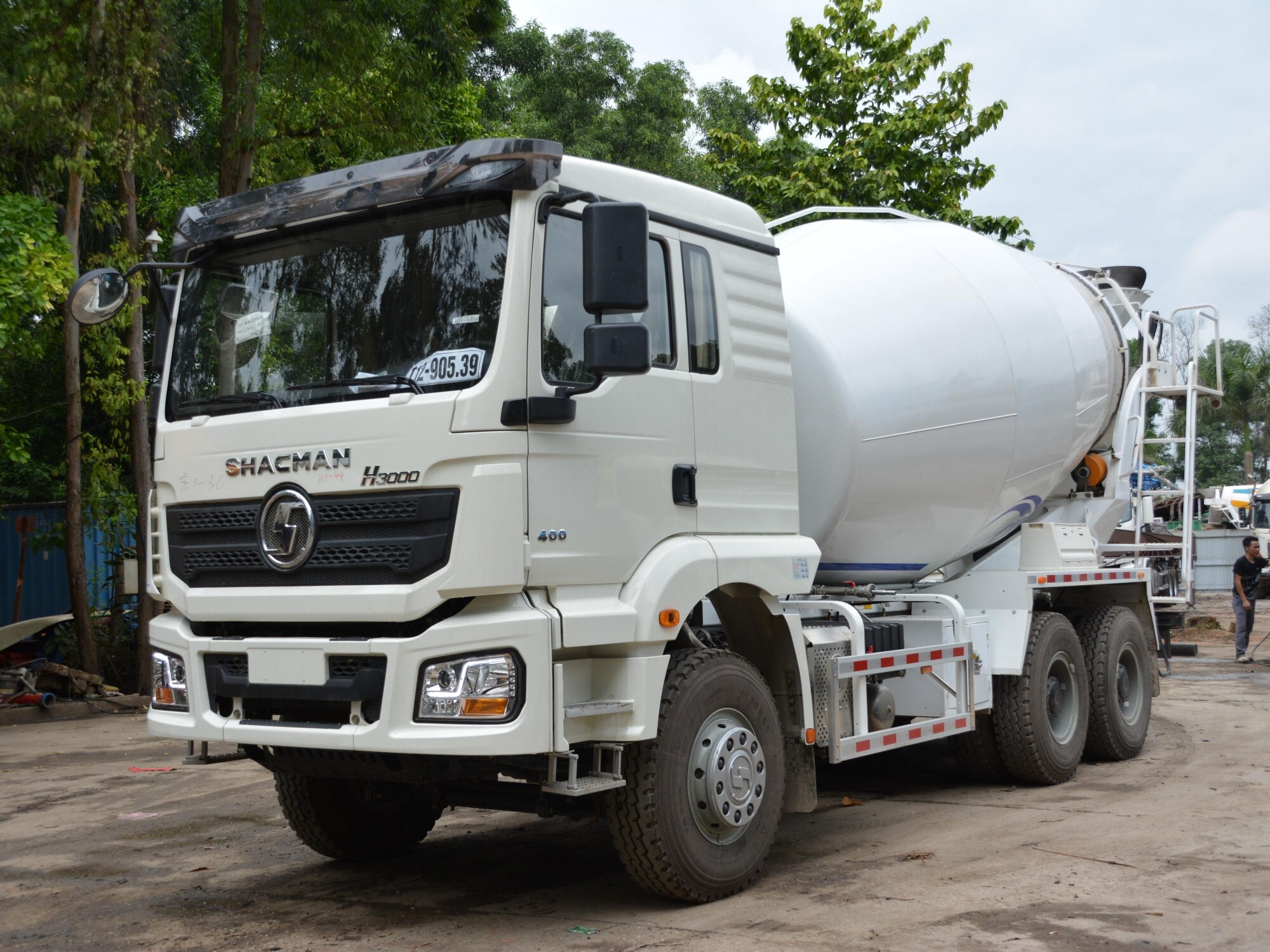 SHACMAN H3000 6×4 Cement Mixer
