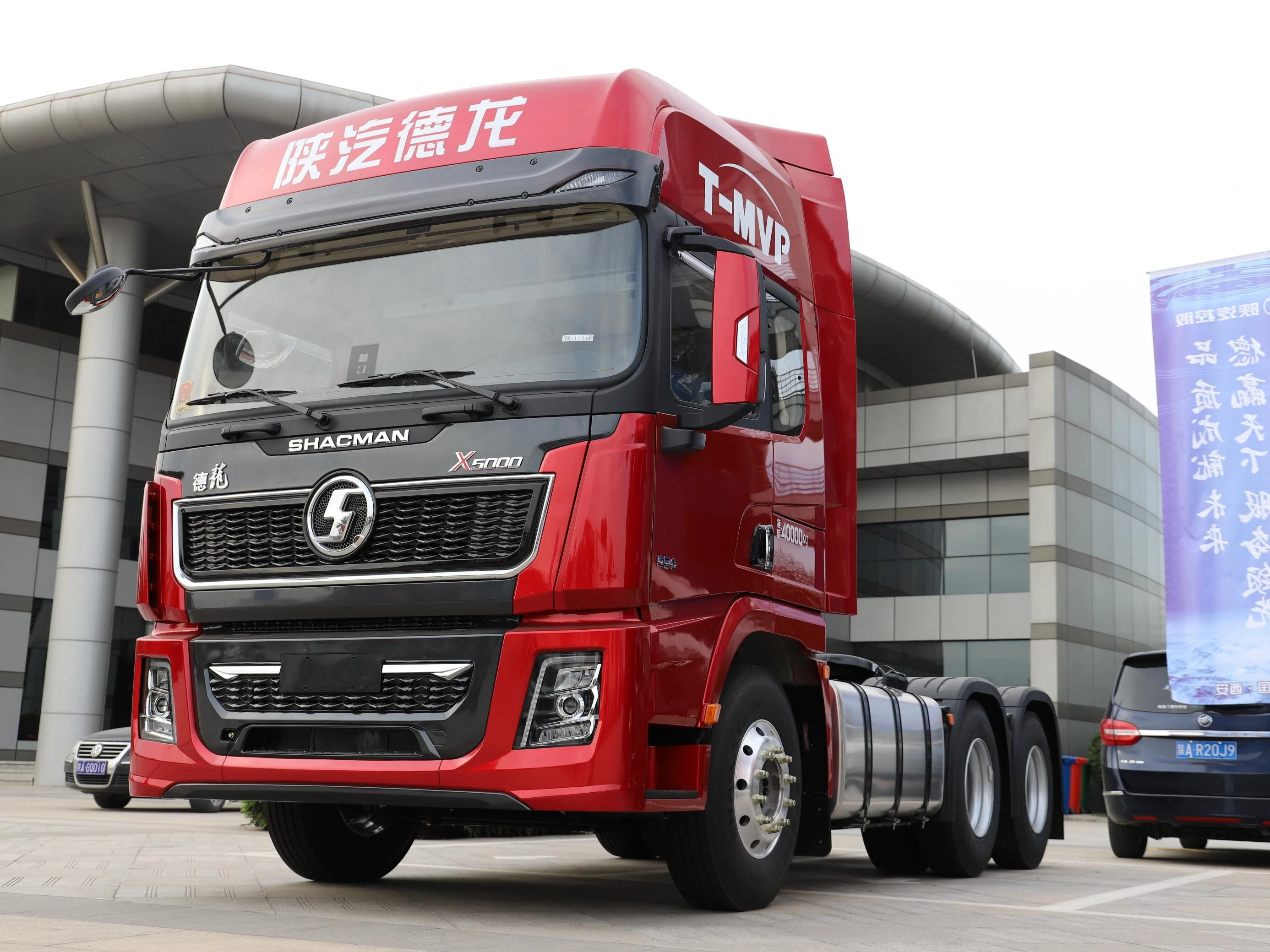 SHACMAN X5000 6×4 Trailer Truck: Ideal for Efficient Transportation
