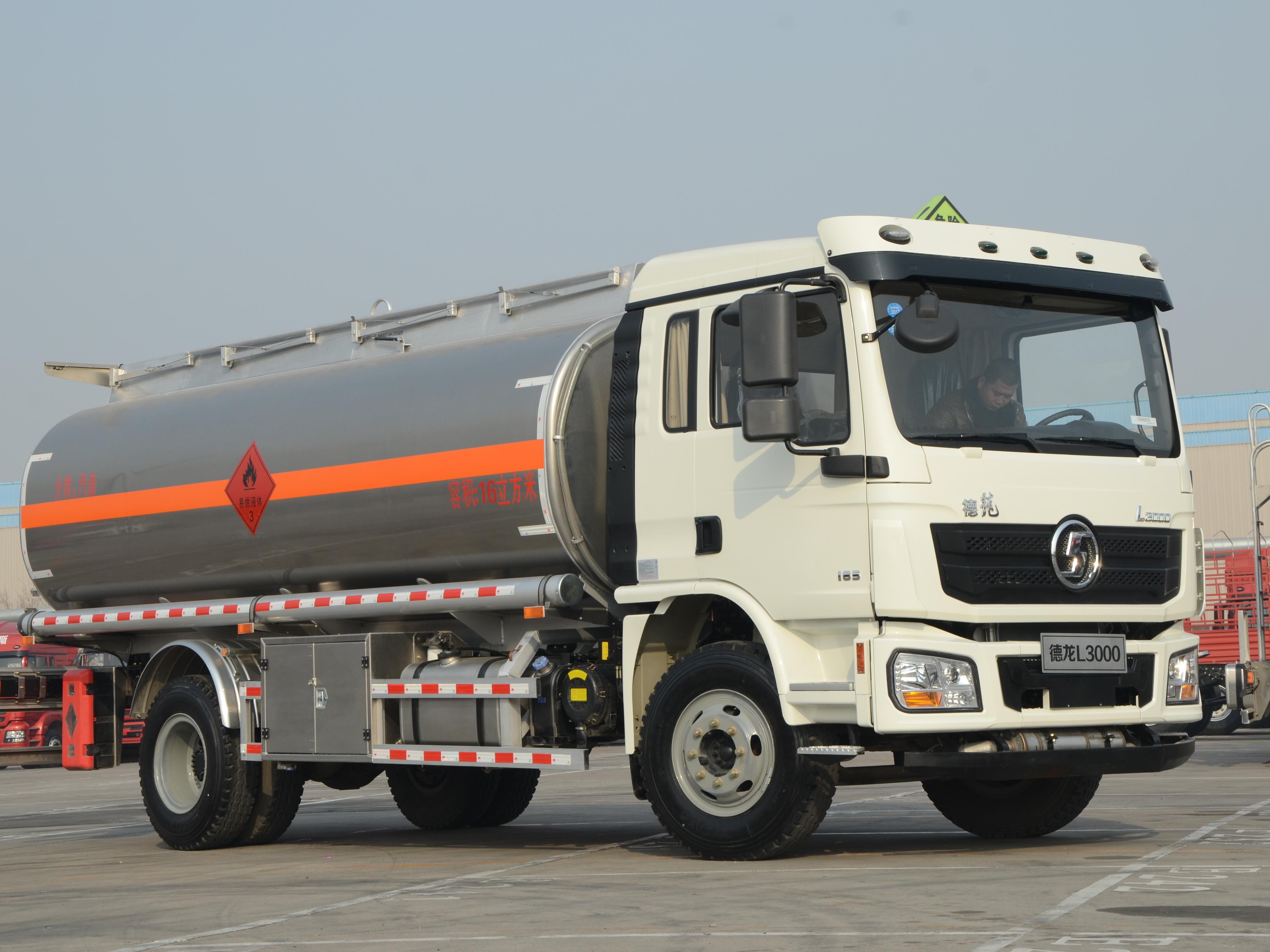 Operator's Guide: Daily Inspection of SHACMAN X3000 Oil Tanker