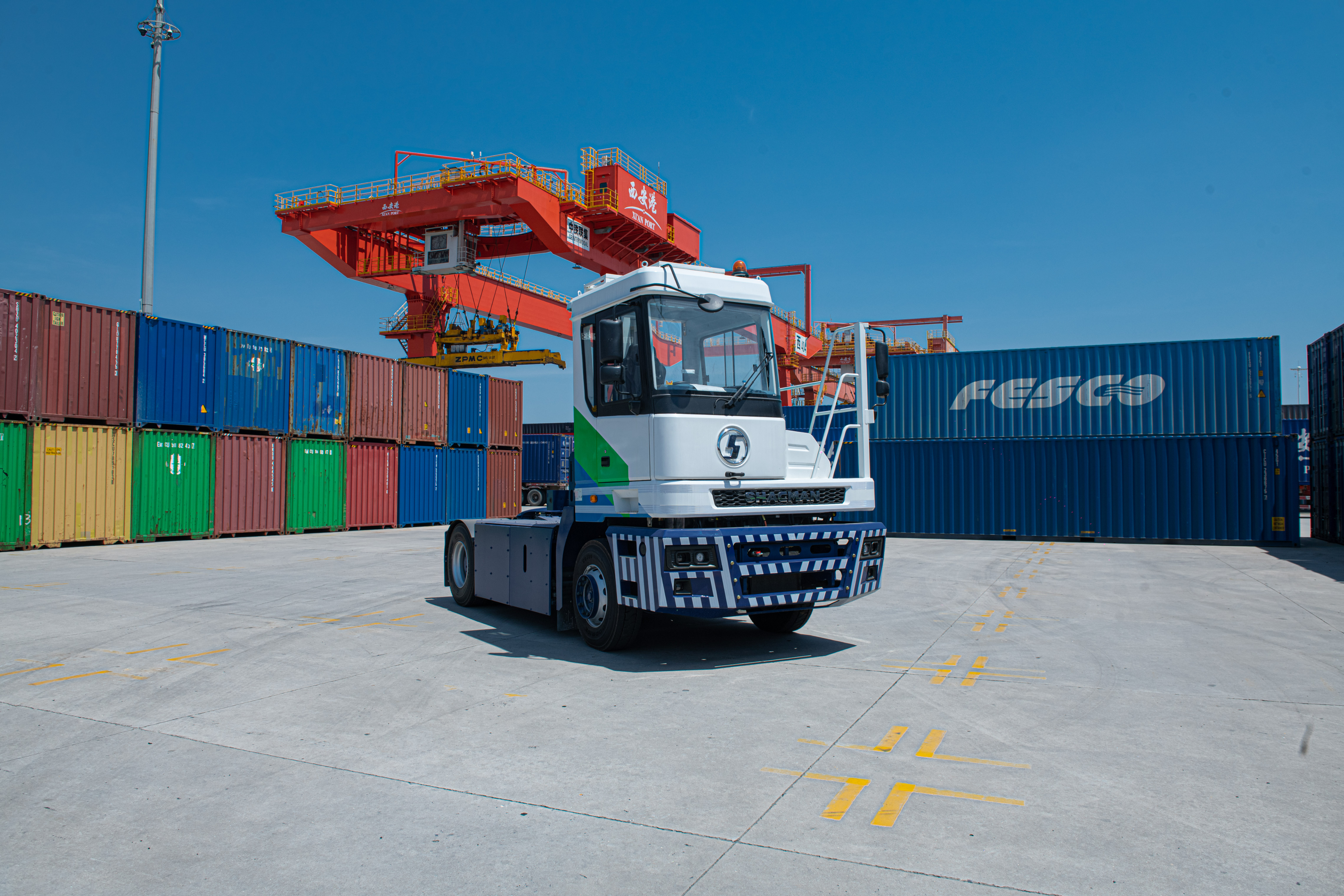 SHACMAN 4×2 Terminal Truck