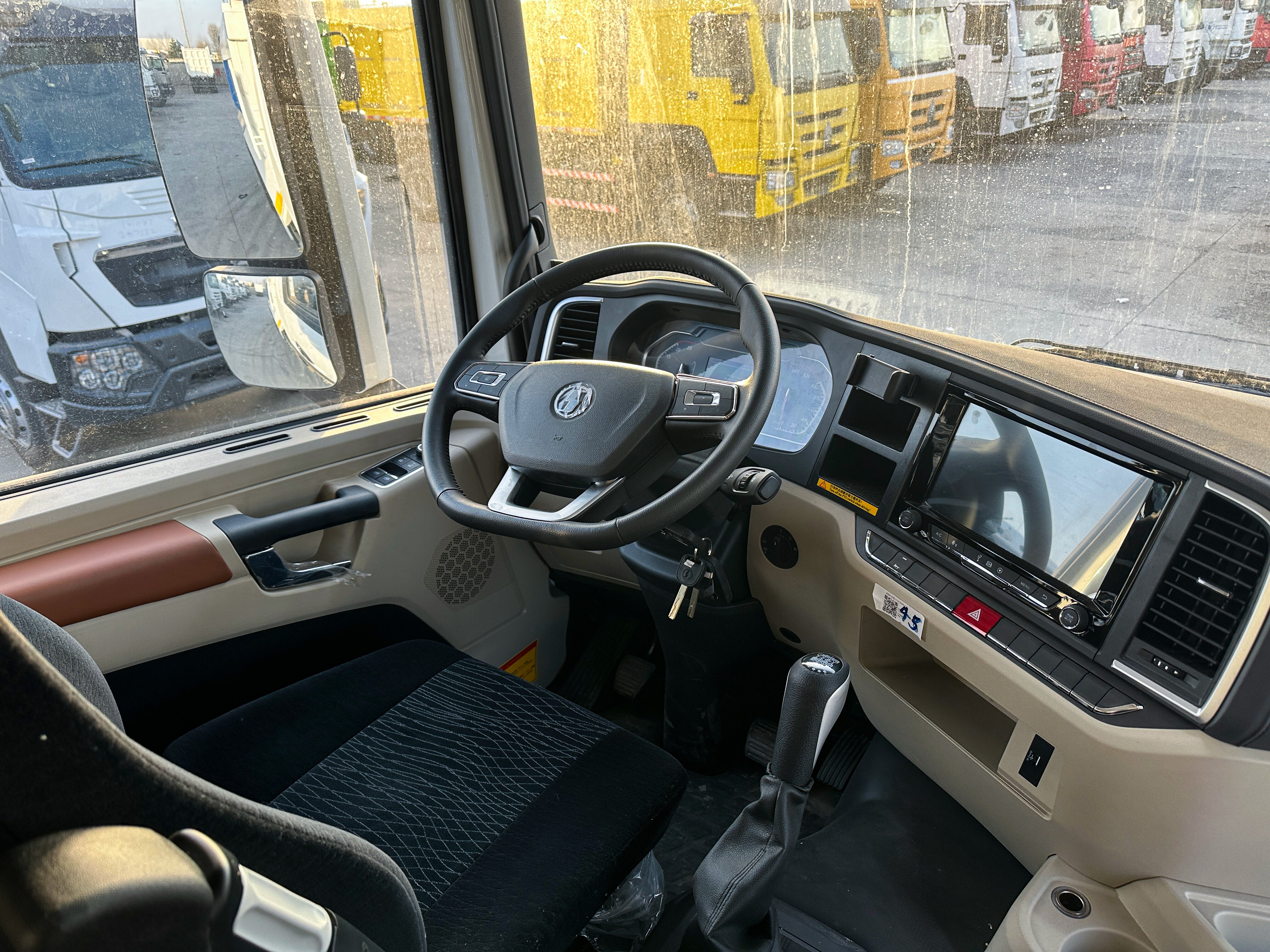 SHACMAN X5000 6×4 Dump truck 