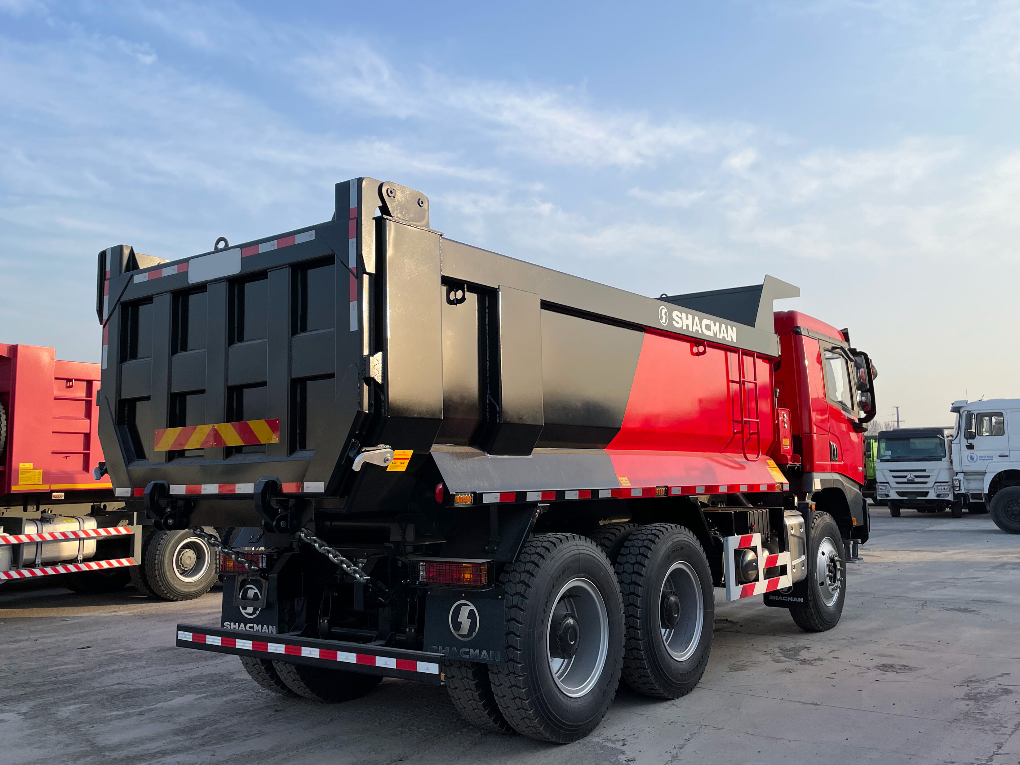 SHACMAN X5000 6×4 Dump truck 