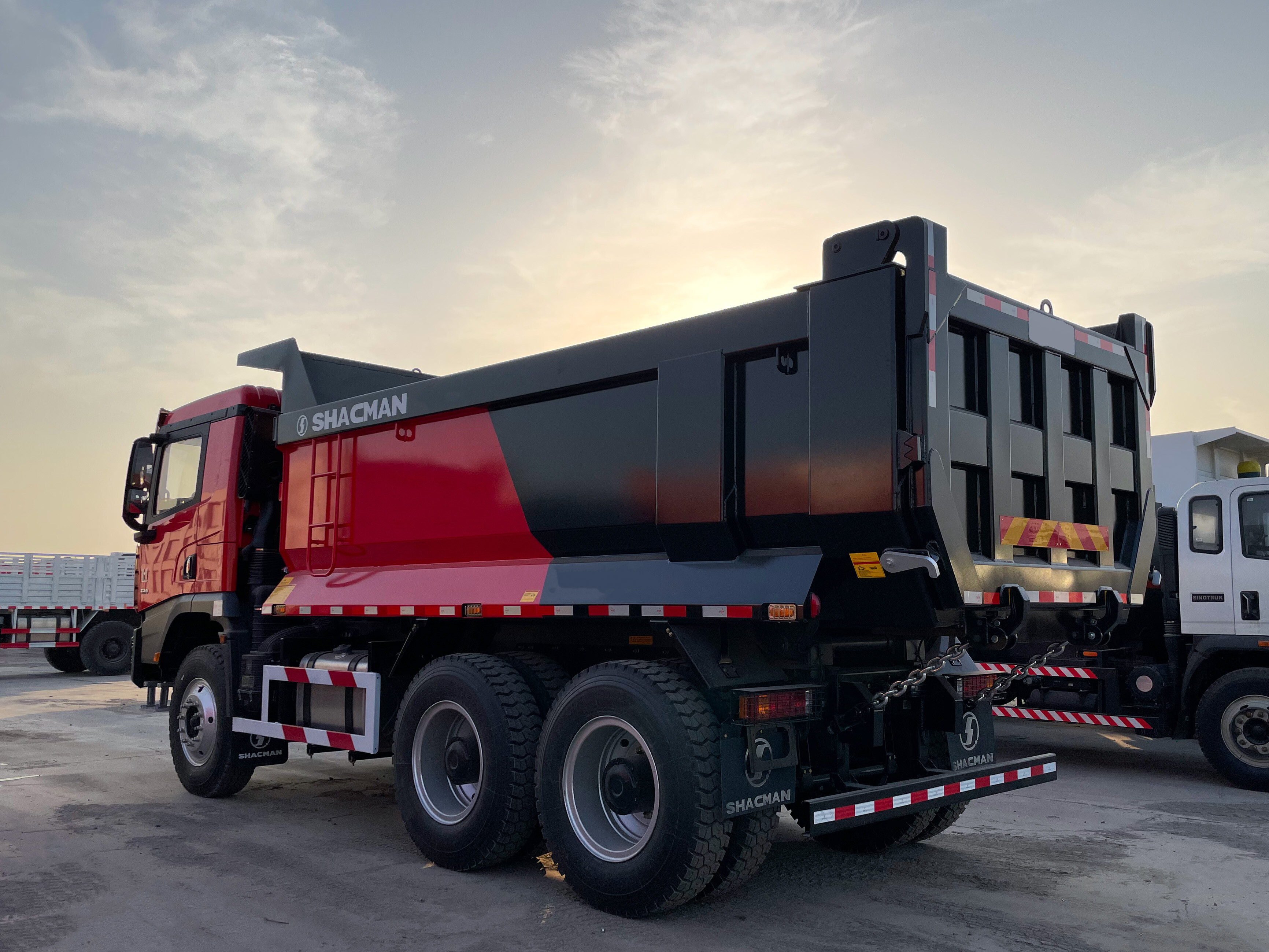 SHACMAN X5000 6×4 Dump truck 