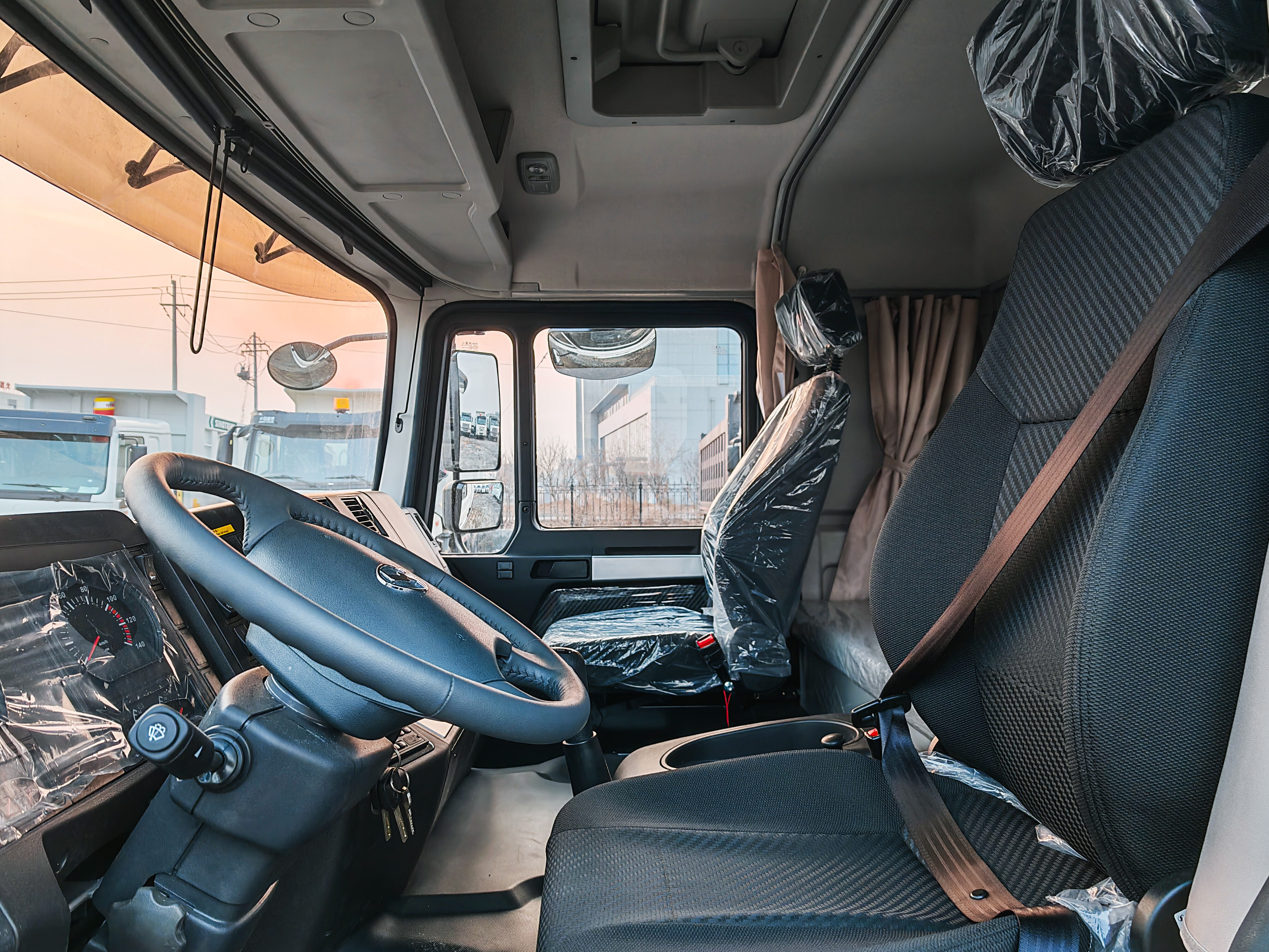 SHACMAN F2000 6×4 Dump Truck