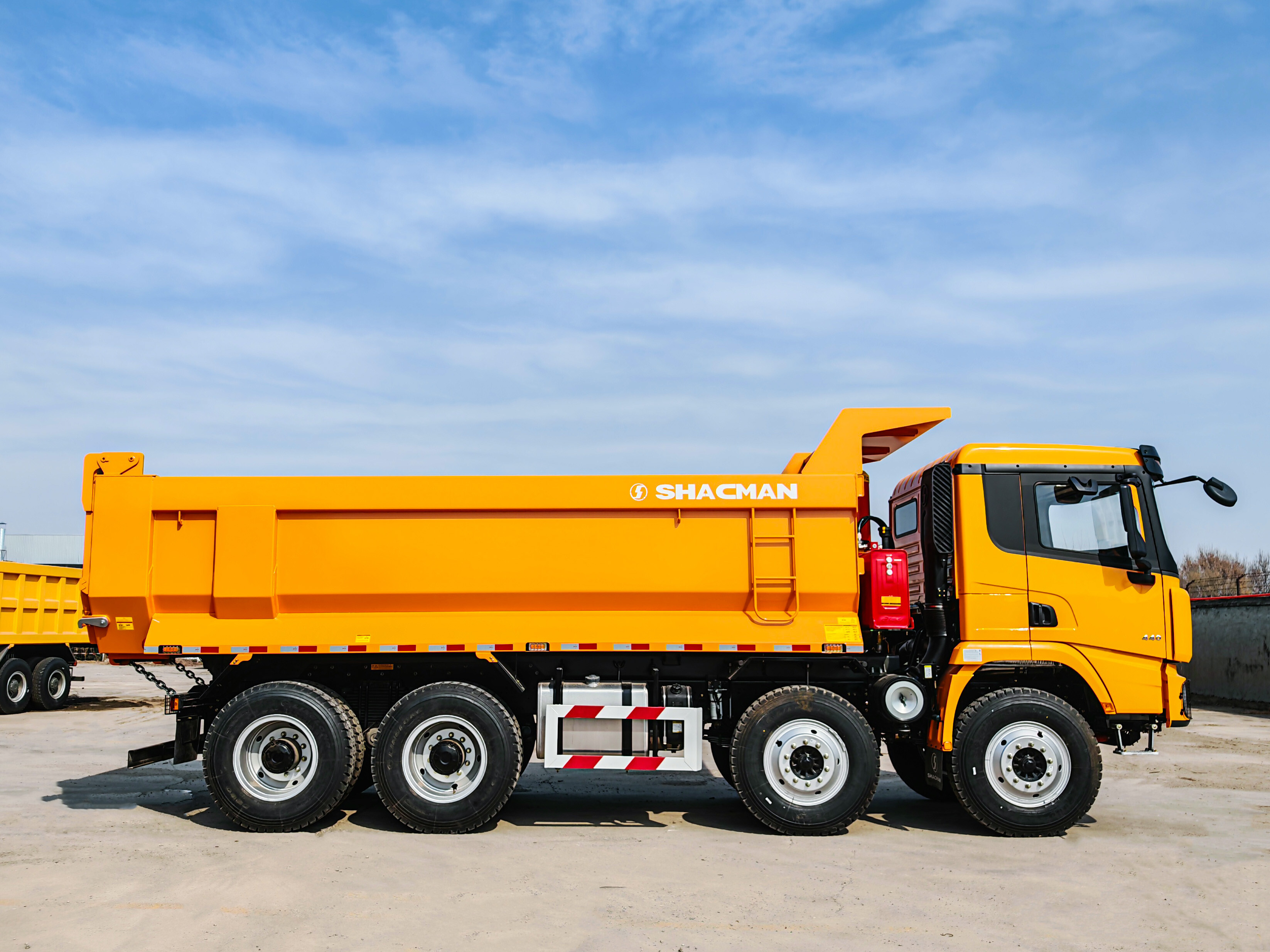 SHACMAN X3000 8×4 Dump Truck