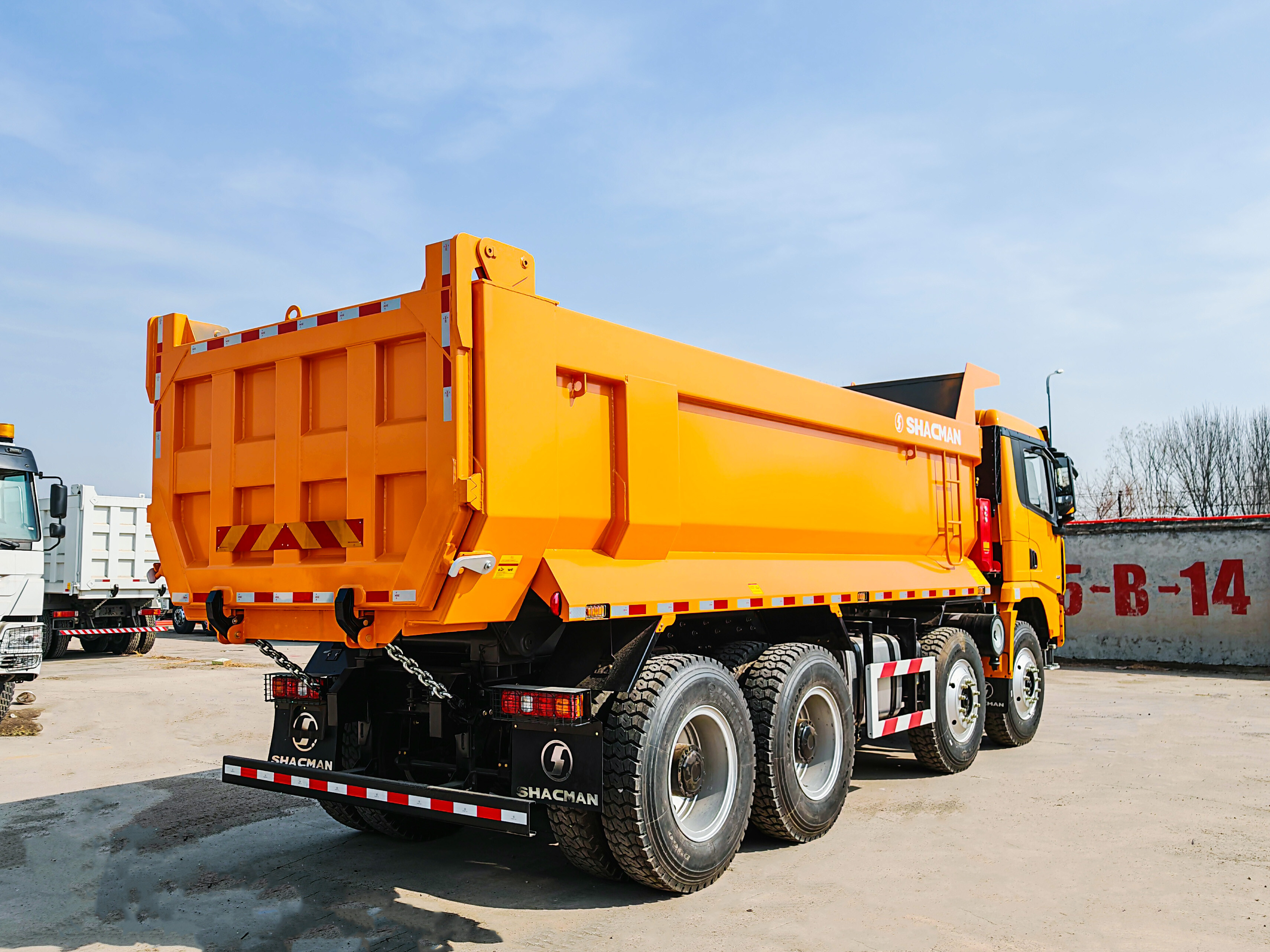 SHACMAN X3000 8×4 Dump Truck