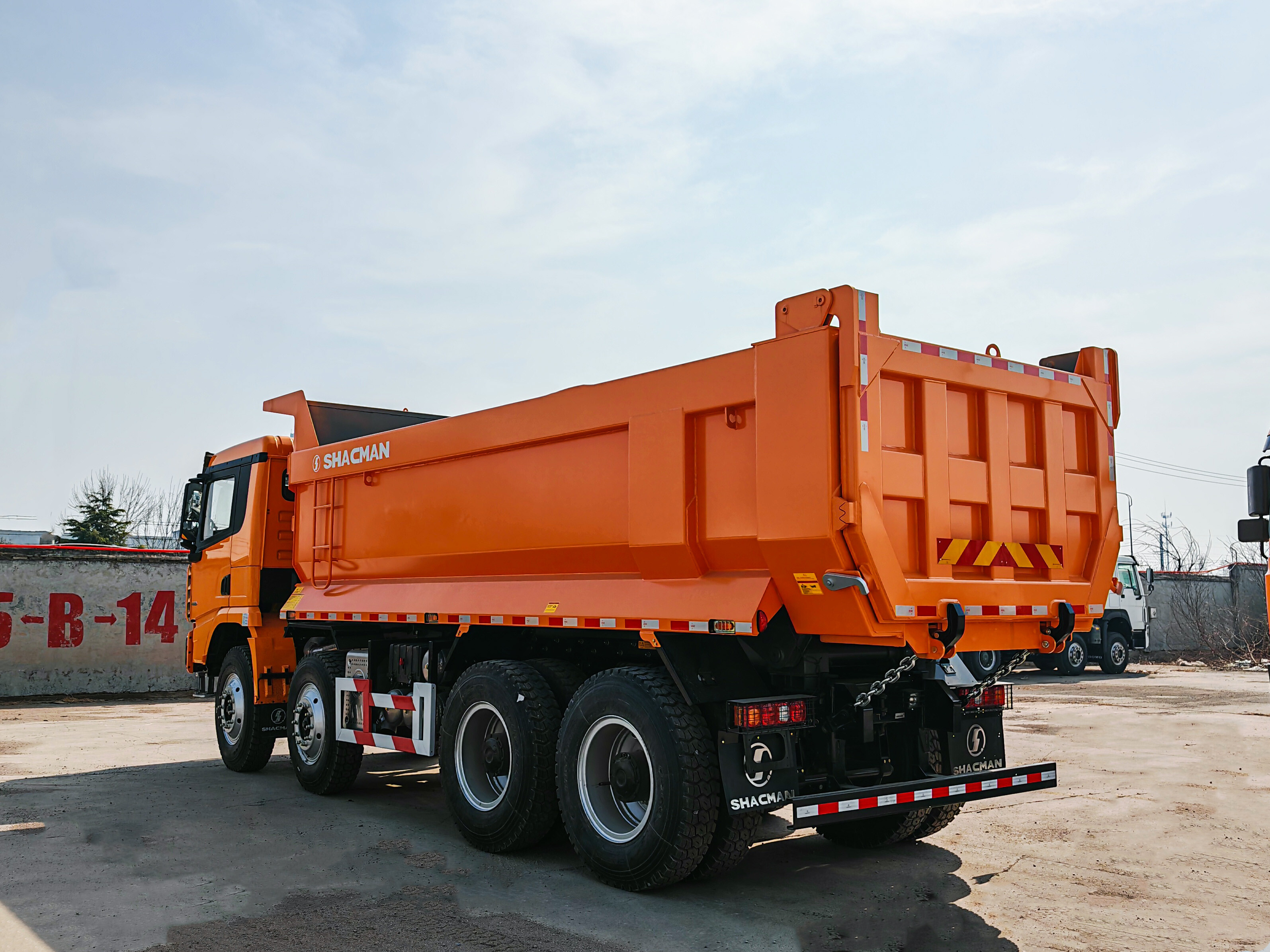 SHACMAN X3000 8×4 Dump Truck