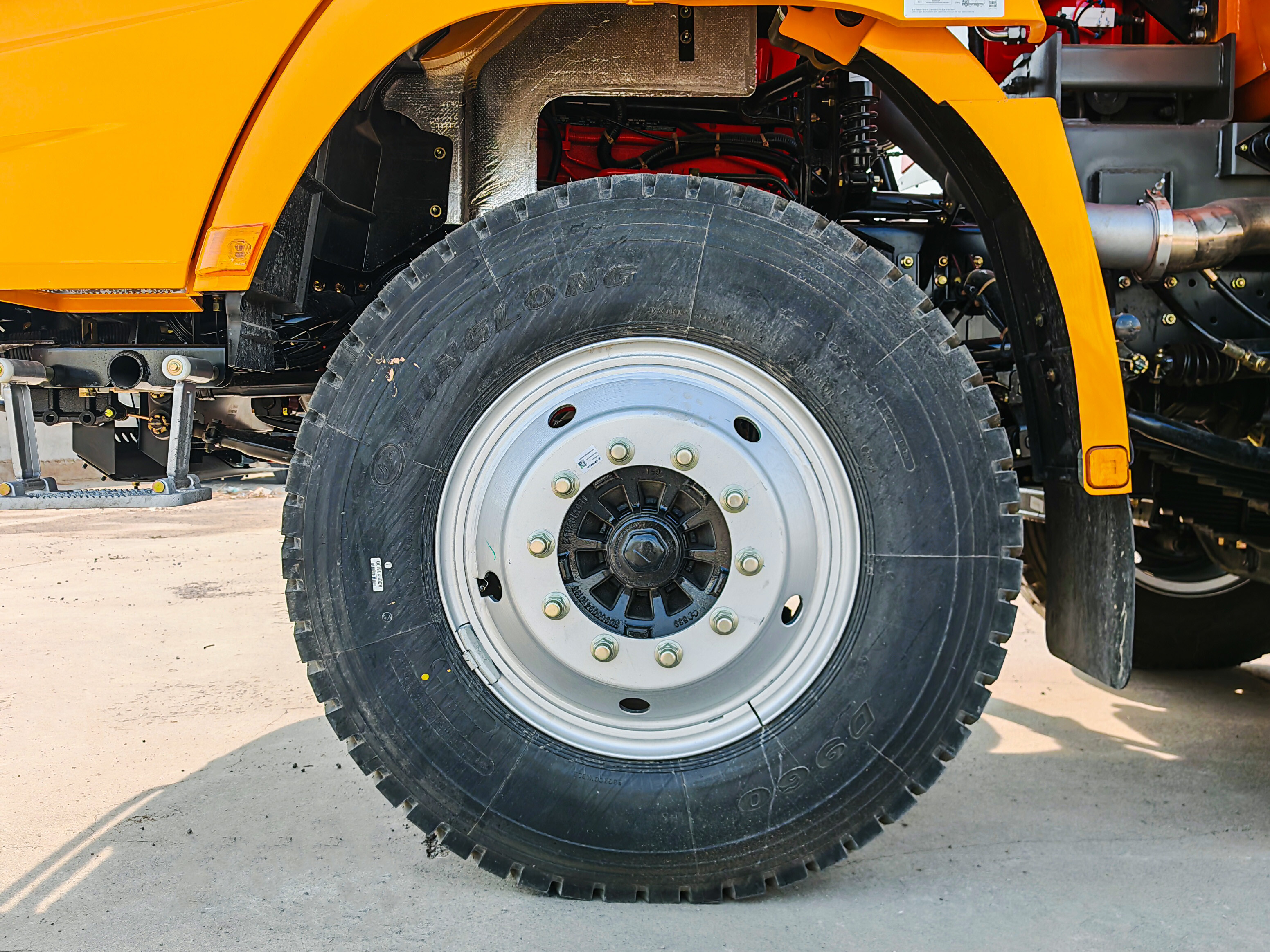 SHACMAN X3000 8×4 Dump Truck