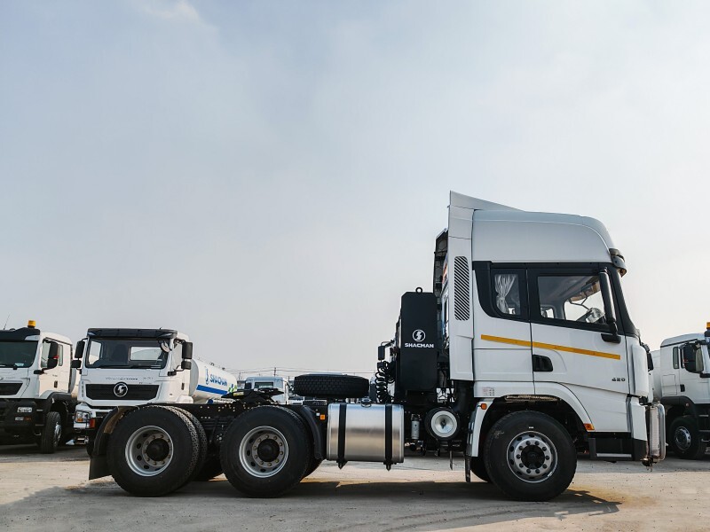 SHACMAN X3000 6x4 420HP TRACTOR TRUCK