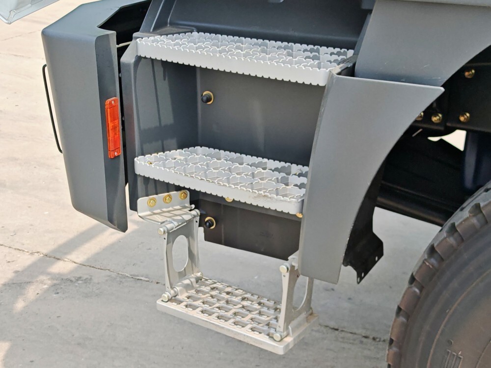 SHACMAN F3000 6×4 Trailer Truck