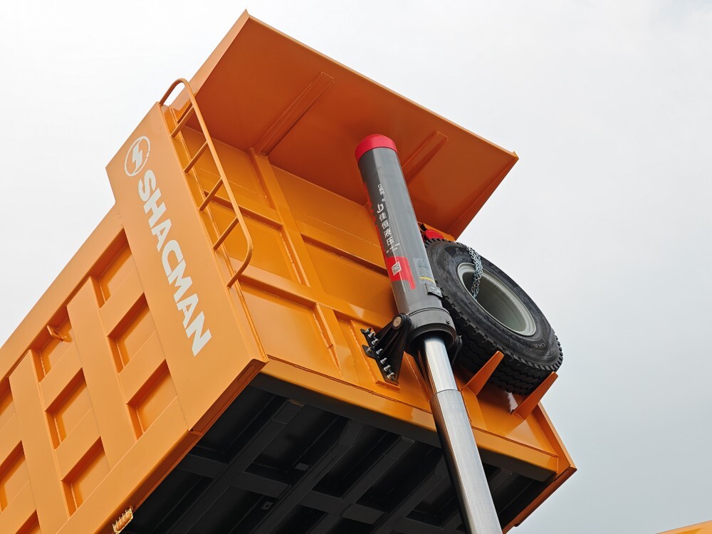 SHACMAN F3000 8×4 Dump Truck