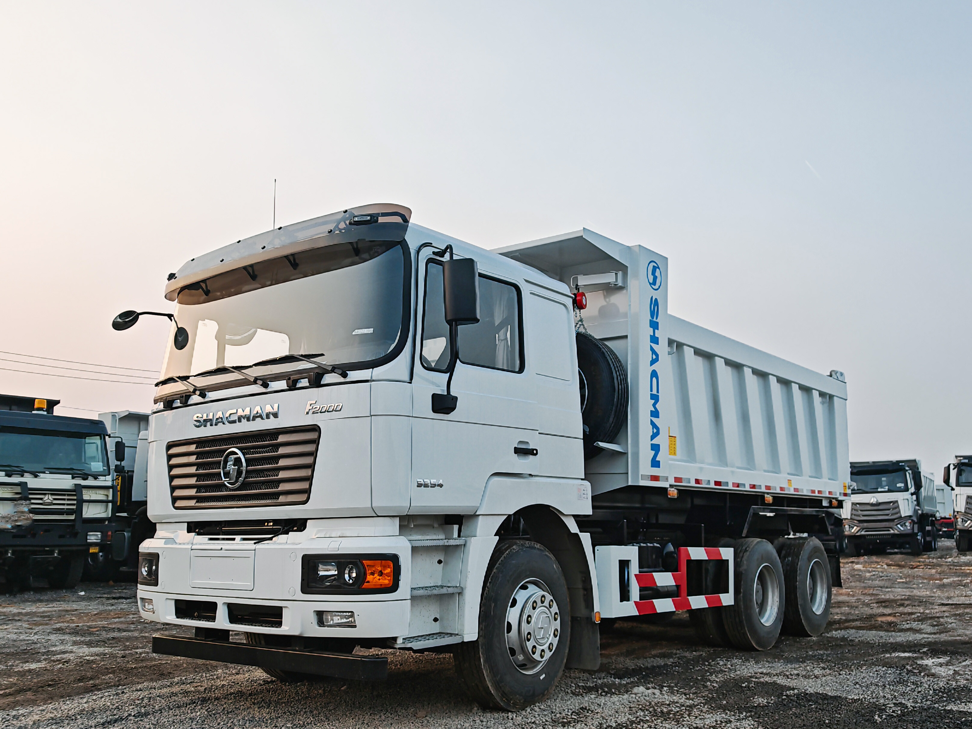 Shacman F2000 Heavy-Duty Truck: 2024 Performance Review & Cost Analysis for Fleet Operators