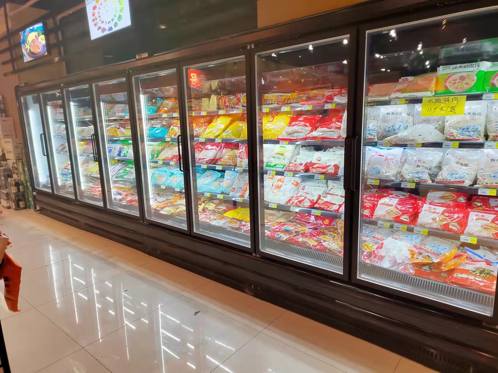 Refrigerated Display Cabinets With Glass Doors