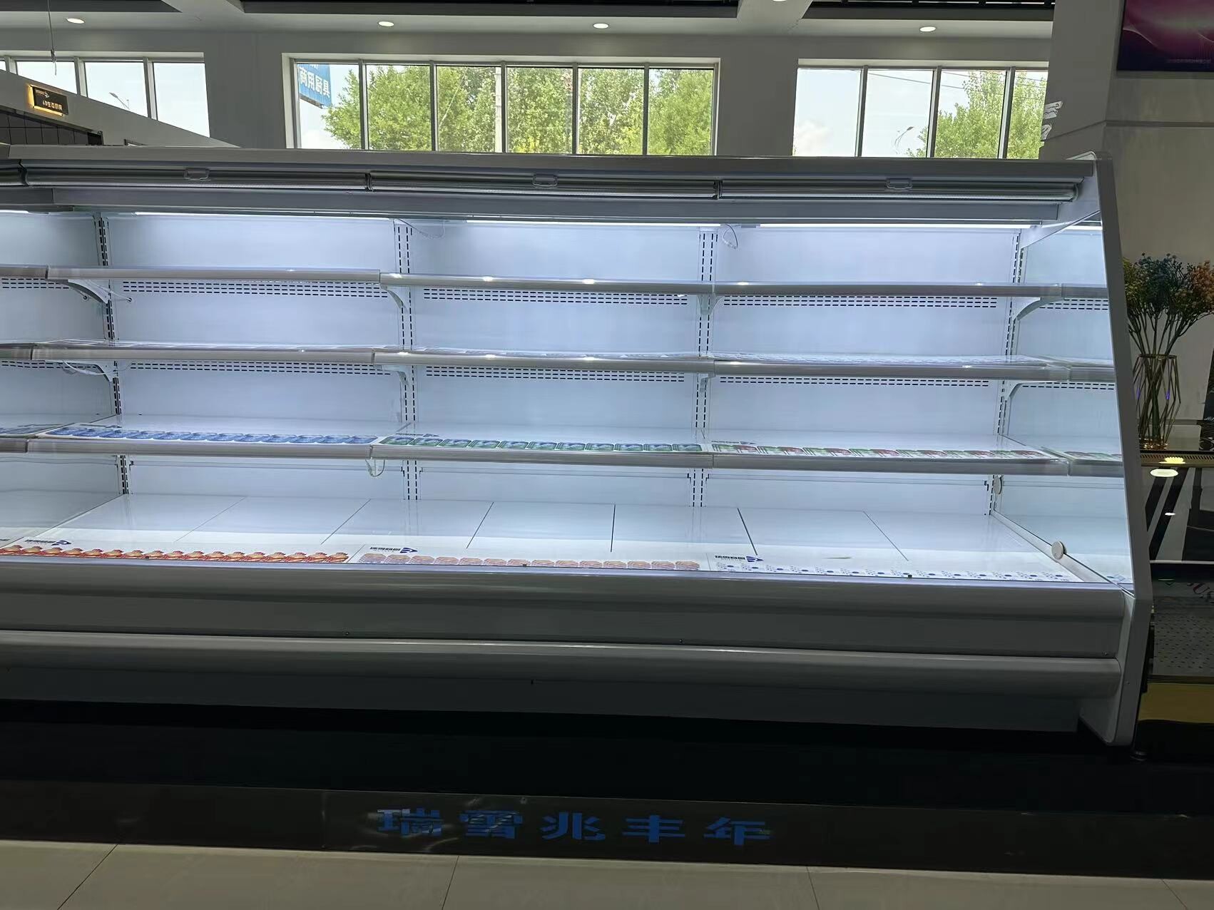 4 Layers Shelves Open Vertical Multi Deck Display Chiller