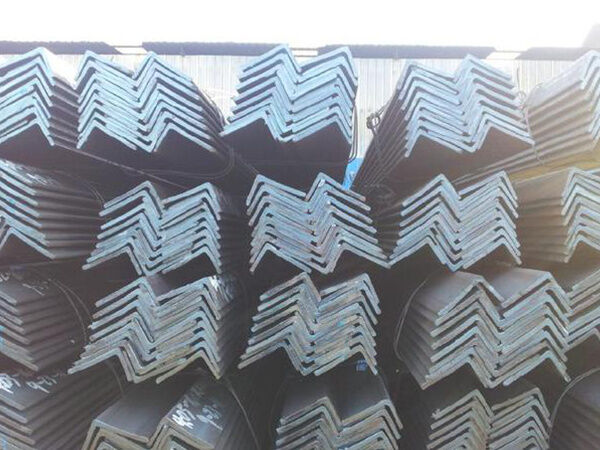 S275JR L3x3x1/4 Angle steel