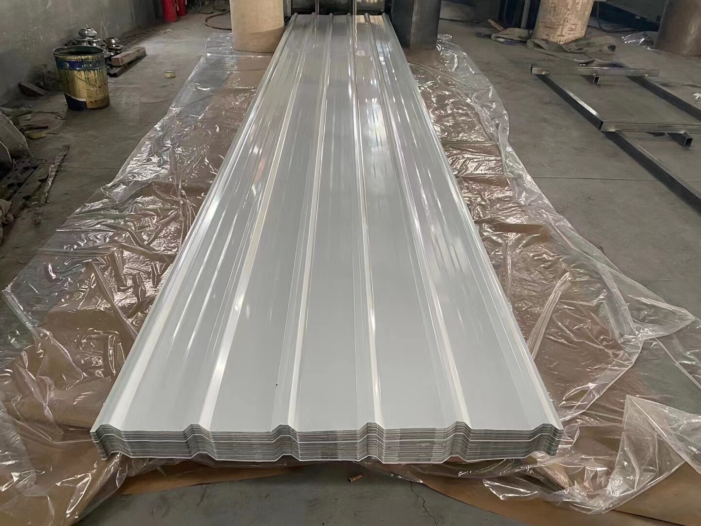 0.15mm Color Coated Color Glazed Tiles