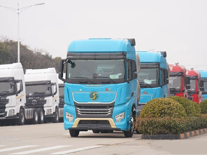 The sales of SHACMAN dump trucks remained the top in the first half of the year