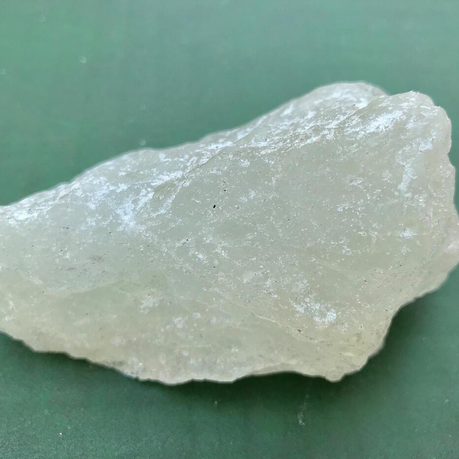 N-(tert-Butoxycarbonyl)-4-piperidone