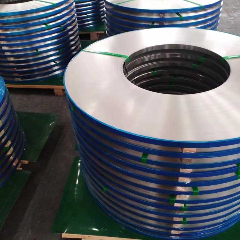 A Comprehensive Analysis of the Low Temperature Properties of Stainless Steel: Comparison of Austenite, Ferrite, and Martensite