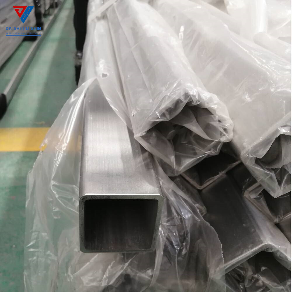 Труба бесшовная квадратная из нержавеющей стали