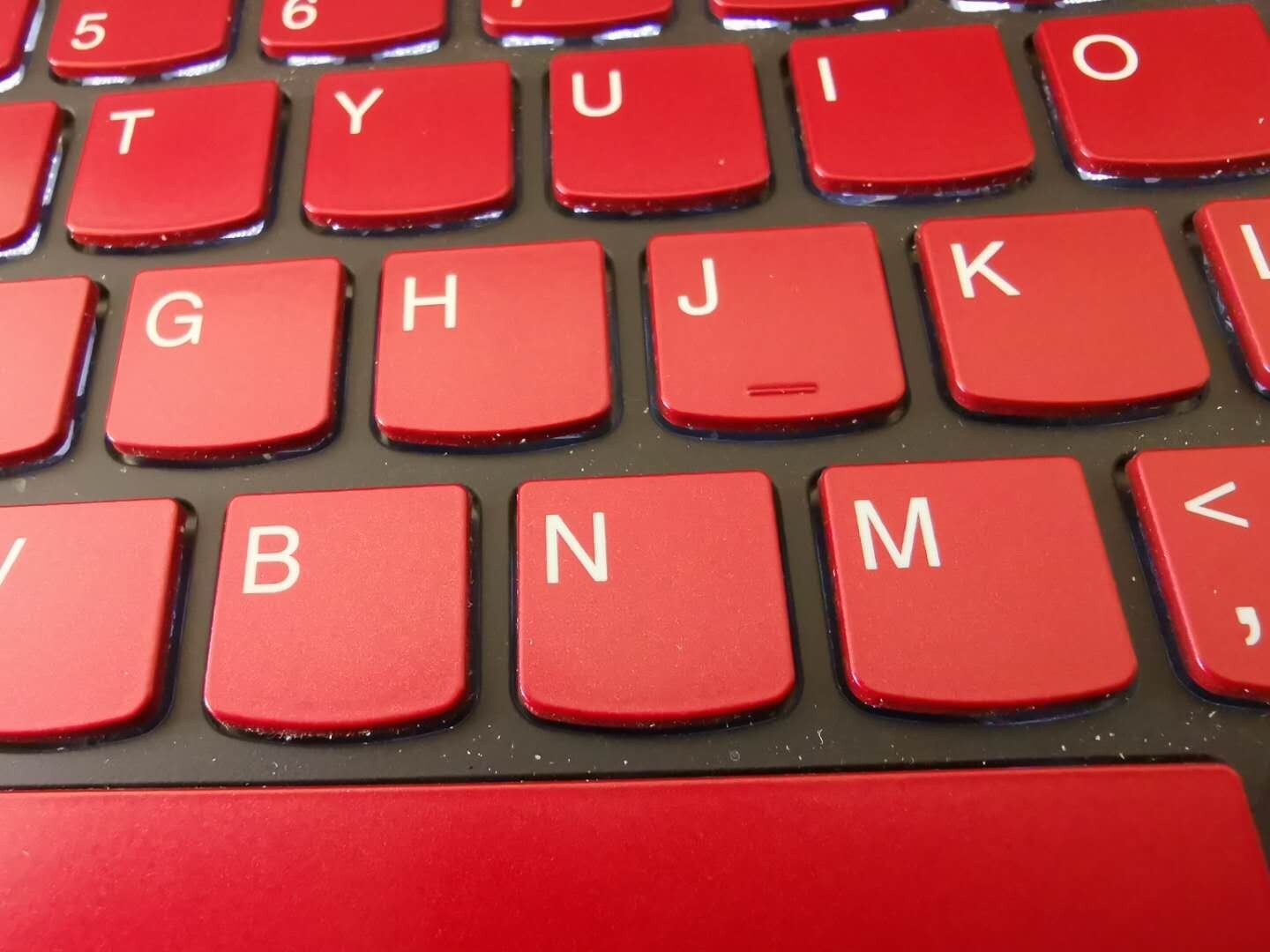 The Dazzling Role of Pearl Pigments in Plastics: Applications, Trends, Formulation Techniques, and Case Studies