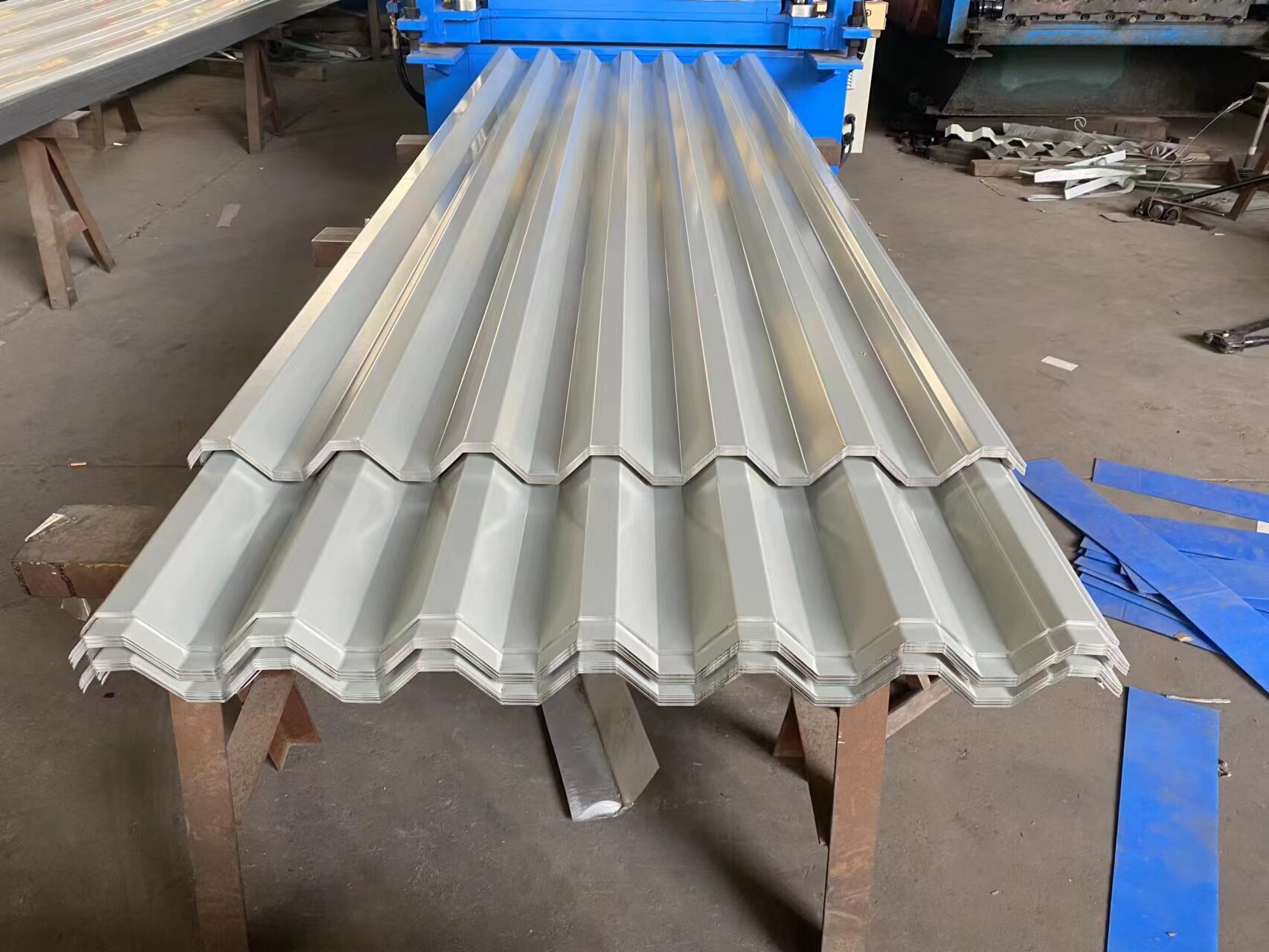 0.15mm Color Coated Color Glazed Tiles