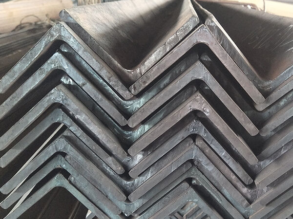 S275JR L3x3x1/4 Angle steel