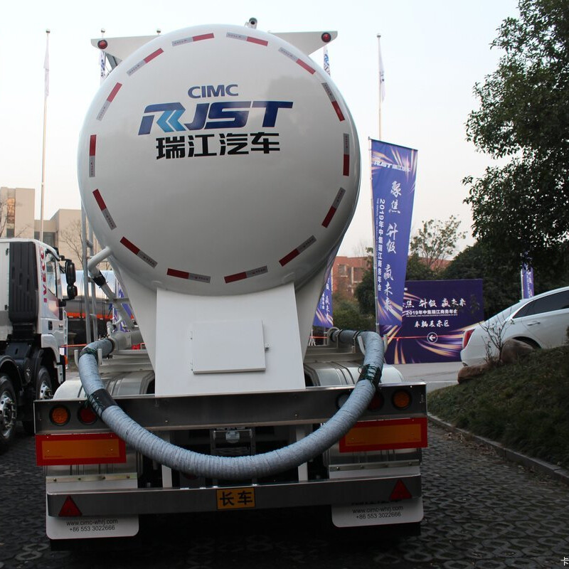 Powder and particle transport semi-trailer