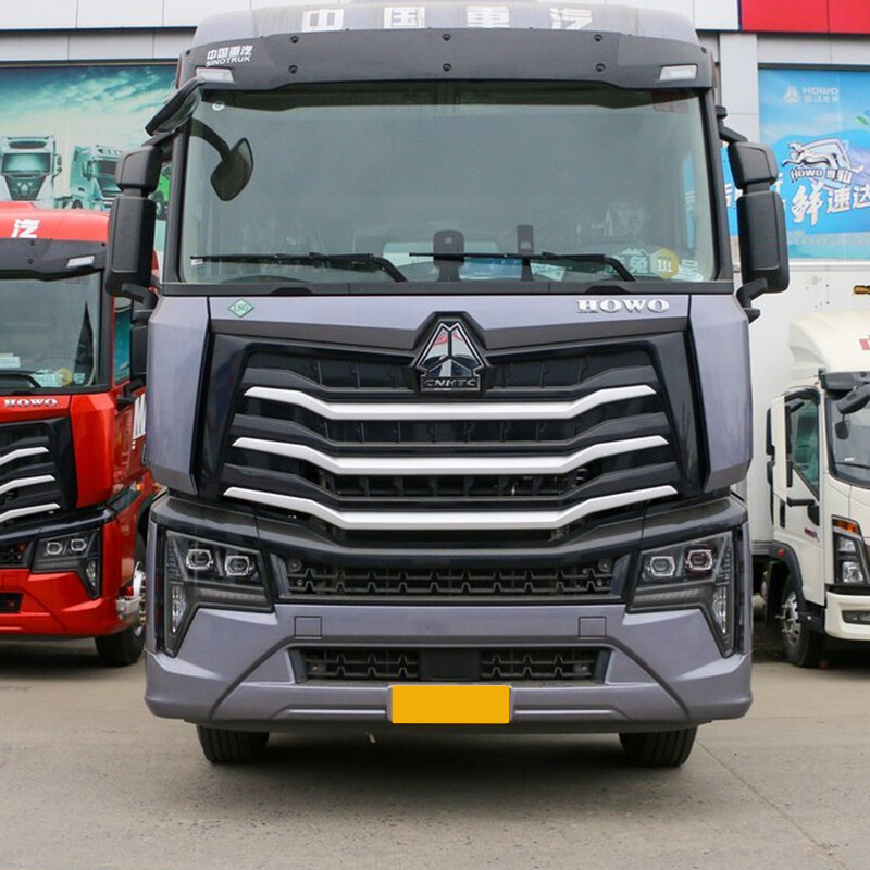 HOWO Max Heavy Truck Light Luxury Edition 480HP 6X4 LNG Tractor