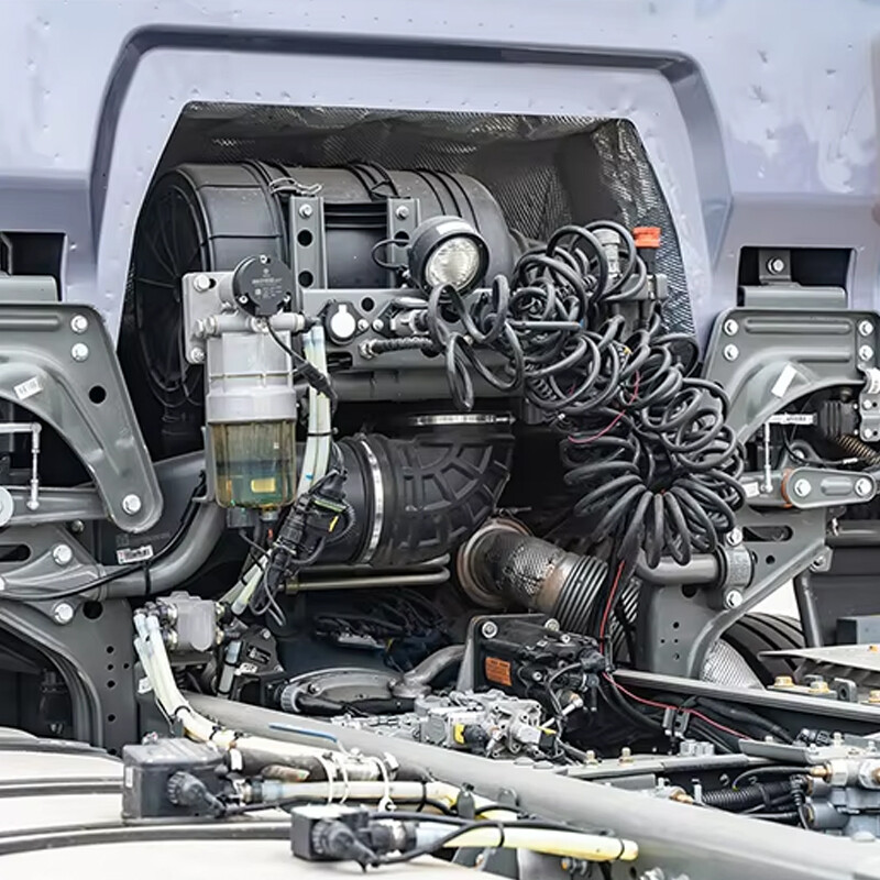 HOWO Max Heavy Truck Light Luxury Edition 480HP 6X4 LNG Tractor