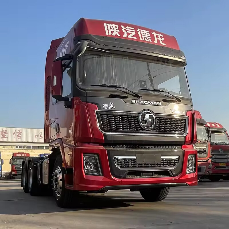 HOWO Max Heavy Truck Light Luxury Edition 480HP 6X4 LNG Tractor