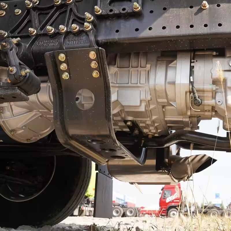 HOWO Max Heavy Truck Light Luxury Edition 480HP 6X4 LNG Tractor