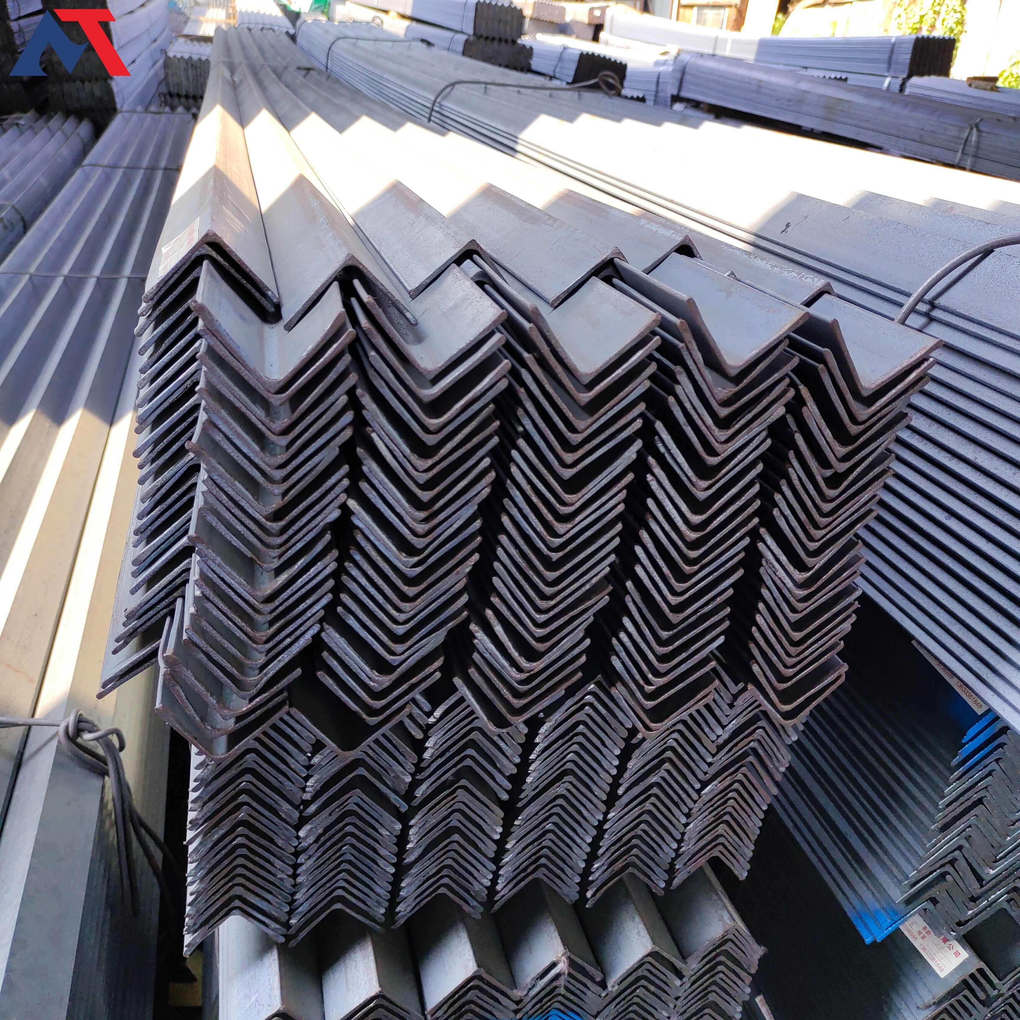 Hot selling equal angle steel, unequal angle steel, galvanized angle steel