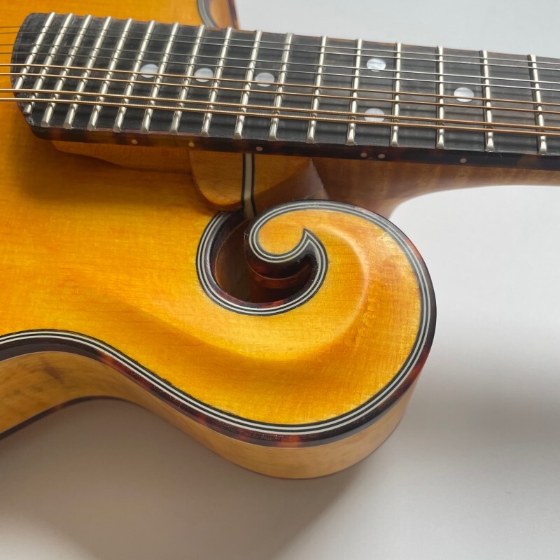 F Style Mandolin Musical Instrument with Goldrush Color