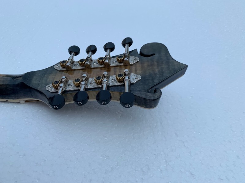 F style mandolin guitar(AOM-F105)