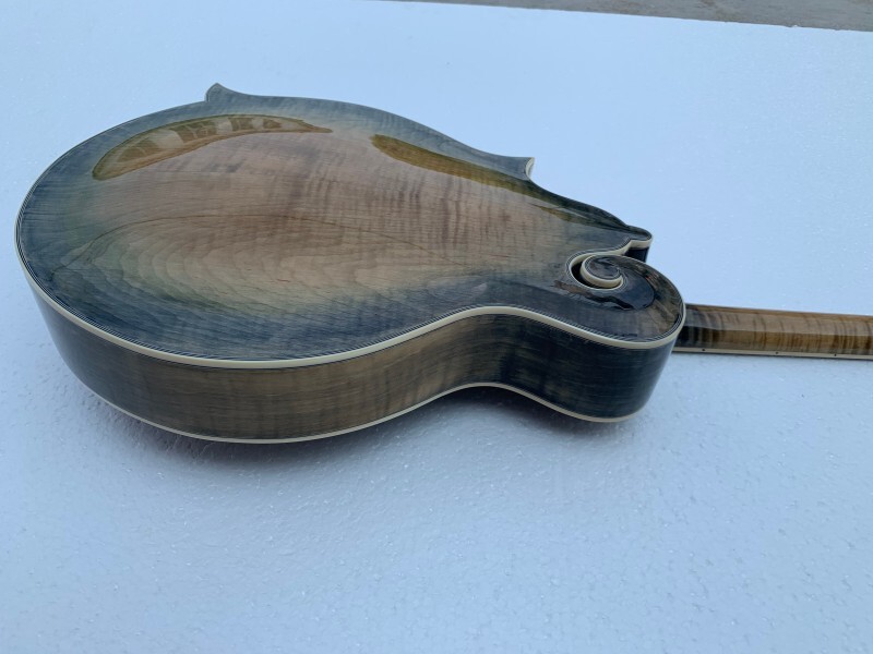F style mandolin guitar(AOM-F105)